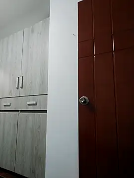 mia mancinii online show from March 2026 05:29:01 PM