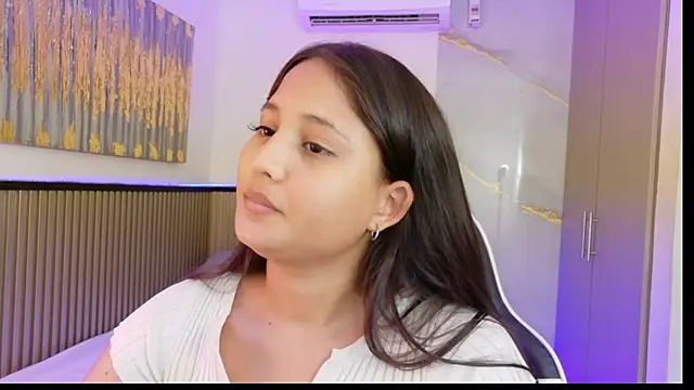 Laly Cherry  online show from December 2025 12:33:01 PM