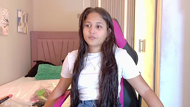 Laly Cherry  online show from November 2025 12:22:01 PM