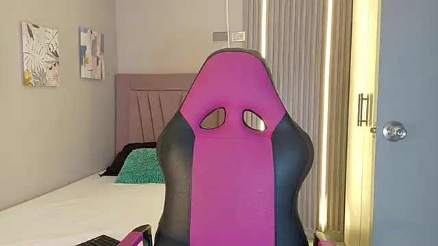 Laly Cherry  online show from November 2025 12:28:02 PM