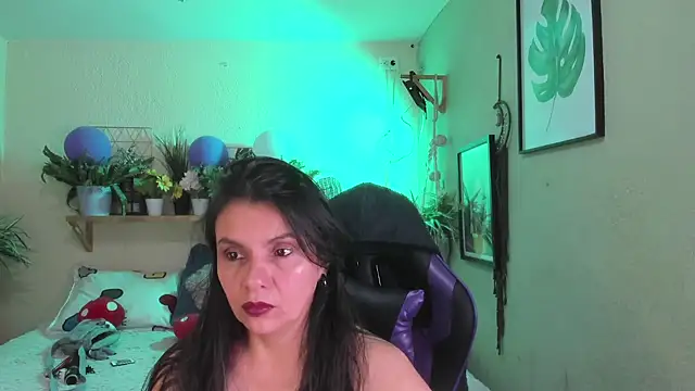 Milf Fantassyy online show from December 2025 05:32:01 AM