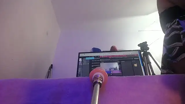 Snapshot of Missy_Aprill chatting on December 2025 12:06:01 PM Missy Aprill online show from December 2025 12:06:01 PM