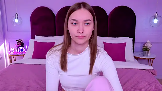 AmadaReine online show from September 2025 03:13:02 AM