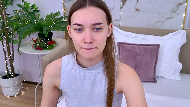 AmadaReine online show from January 2026 04:02:02 PM