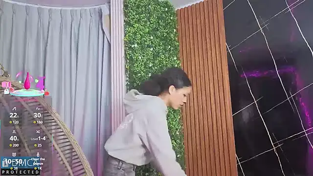 Snapshot of Kiara_Zahiri__ chatting on October 2025 11:07:01 AM Kiara Zahiri online show from October 2025 11:07:01 AM