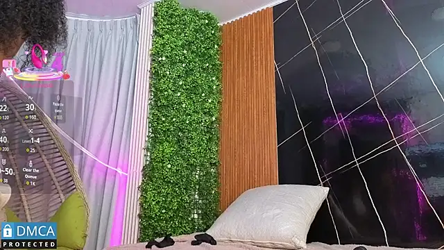 Snapshot of Kiara_Zahiri__ chatting on October 2025 11:34:02 AM Kiara Zahiri online show from October 2025 11:34:02 AM