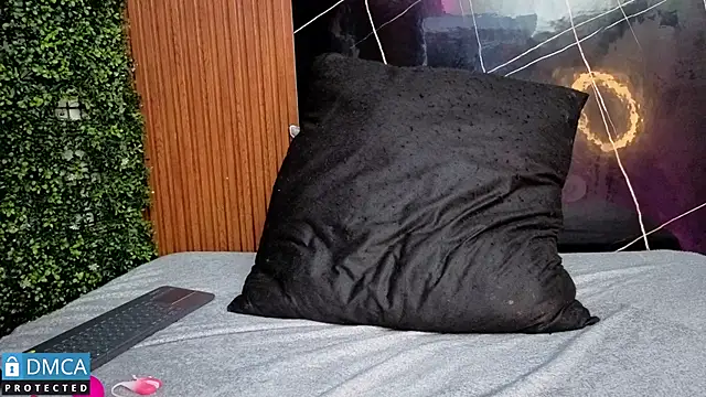 Snapshot of Kiara_Zahiri__ chatting on November 2025 11:14:01 AM Kiara Zahiri online show from November 2025 11:14:01 AM