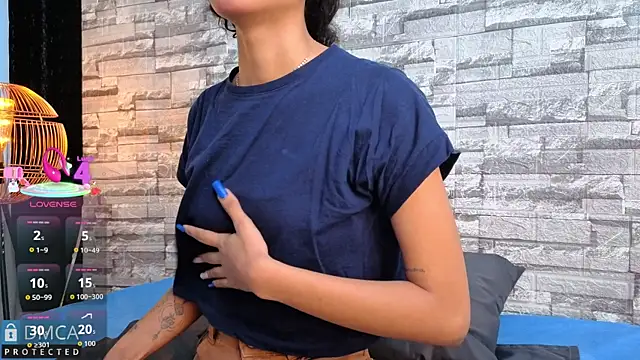 Snapshot of Kiara_Zahiri__ chatting on November 2025 11:09:01 AM Kiara Zahiri online show from November 2025 11:09:01 AM