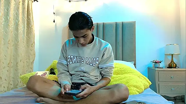 camilo nom online show from October 2025 03:43:01 AM