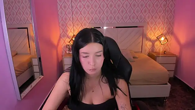 CHRISTY TEIGEN4 online show from February 2026 07:25:01 PM