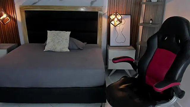 CHRISTY TEIGEN4 online show from January 2026 12:56:01 PM