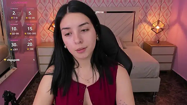 Snapshot of CHRISTY_TEIGEN4 chatting on November 2025 07:18:02 PM CHRISTY TEIGEN4 online show from November 2025 07:18:02 PM