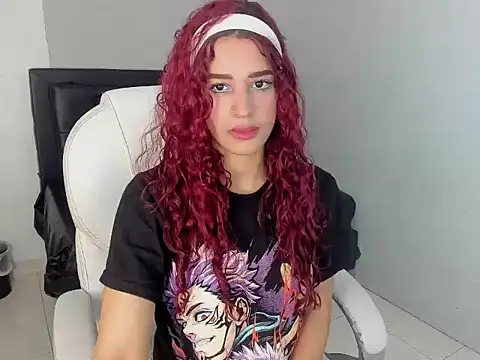 Snapshot of Alisha_Evans_Rs chatting on November 2025 08:52:02 PM Alisha Evans Rs online show from November 2025 08:52:02 PM