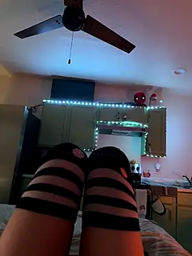 Snapshot of littiekitty chatting on October 2025 03:02:01 PM littiekitty online show from October 2025 03:02:01 PM