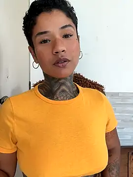 Snapshot of xbigpeach chatting on October 2025 04:52:01 PM xbigpeach online show from October 2025 04:52:01 PM