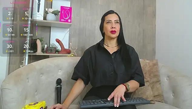 cortney tayler online show from October 2025 02:58:01 PM