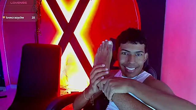 Snapshot of gabriel_boyflex chatting on September 2025 03:17:02 AM gabriel boyflex online show from September 2025 03:17:02 AM