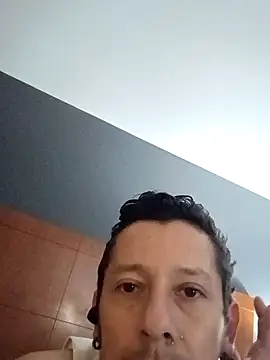 tonder69 online show from February 2026 05:10:02 PM