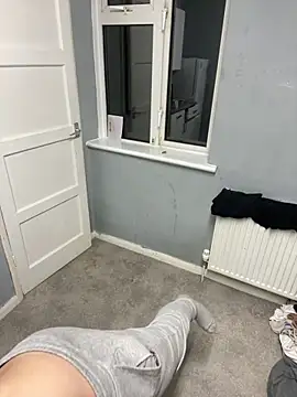 harleybarker online show from November 2025 11:41:01 PM