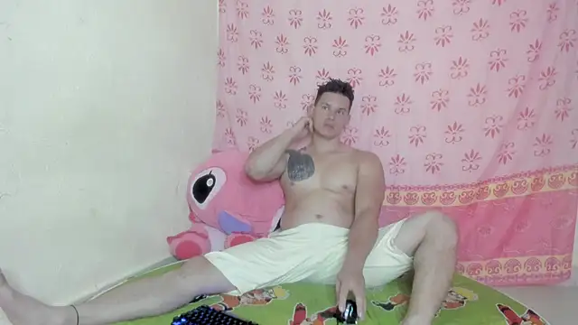 Snapshot of EclipseandFlame chatting on November 2025 03:05:02 PM EclipseandFlame online show from November 2025 03:05:02 PM