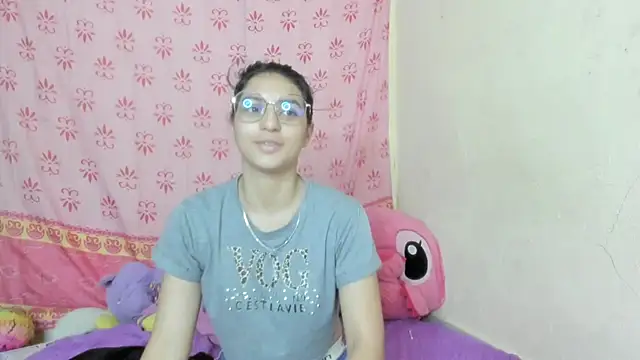 Snapshot of EclipseandFlame chatting on November 2025 02:06:02 PM EclipseandFlame online show from November 2025 02:06:02 PM