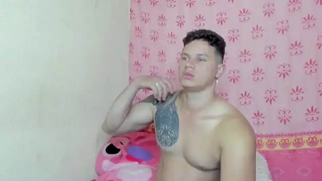 Snapshot of EclipseandFlame chatting on November 2025 02:20:01 PM EclipseandFlame online show from November 2025 02:20:01 PM