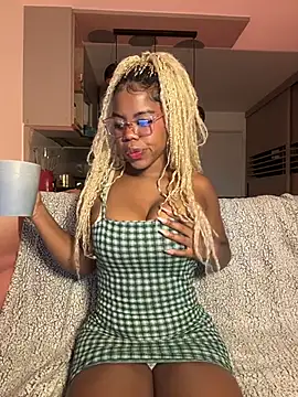 Sweet-Jade online show from November 2025 10:47:01 PM