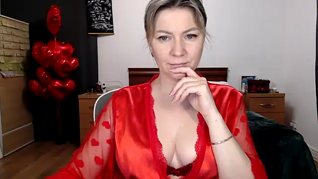 Snapshot of ParadiseAlina chatting on February 2026 06:52:01 PM ParadiseAlina online show from February 2026 06:52:01 PM