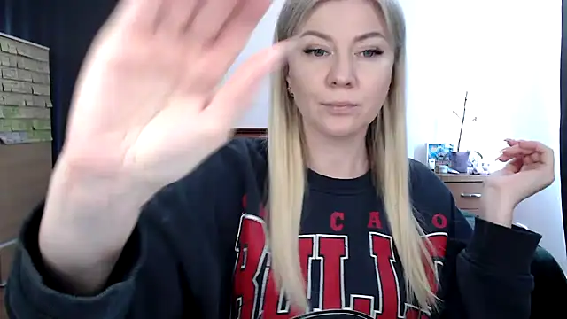 ParadiseAlina online show from March 2026 04:08:01 PM