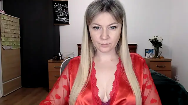 Snapshot of ParadiseAlina chatting on February 2026 06:51:02 PM ParadiseAlina online show from February 2026 06:51:02 PM