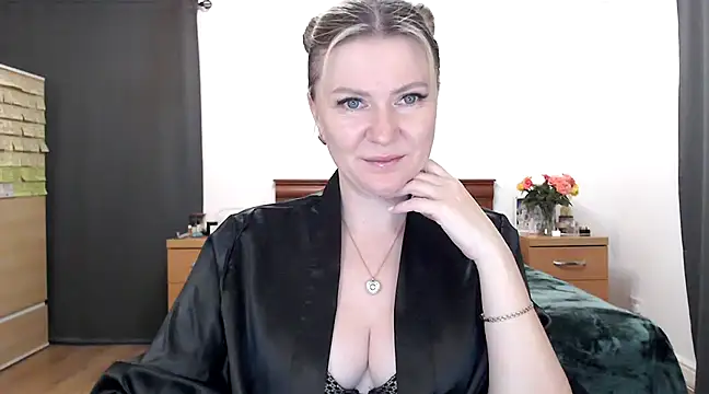 Snapshot of ParadiseAlina chatting on March 2025 06:34:01 PM ParadiseAlina online show from March 2025 06:34:01 PM