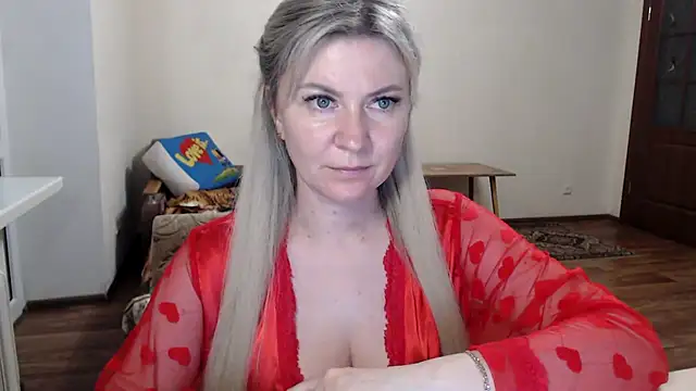 Snapshot of ParadiseAlina chatting on July 2026 06:00:02 PM ParadiseAlina online show from July 2026 06:00:02 PM