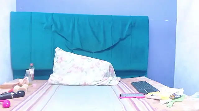 Snapshot of andrealopezcm101 chatting on January 2026 11:25:02 AM andrealopezcm101 online show from January 2026 11:25:02 AM