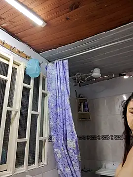 Freyacooper online show from November 2025 09:31:01 PM