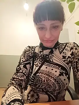 Lietta  online show from March 2026 06:45:01 PM