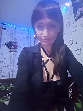 Lietta  online show from December 2025 08:33:01 PM