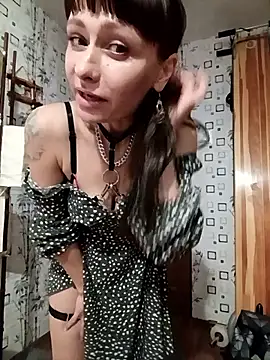 Lietta  online show from November 2025 07:30:01 PM