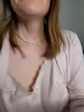 Snapshot of eliseelise0000 chatting on February 2026 02:57:01 AM eliseelise0000 online show from February 2026 02:57:01 AM