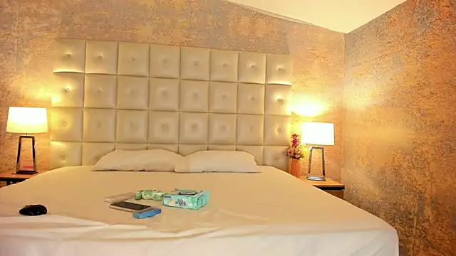 SheyLopez online show from March 2026 03:06:01 AM