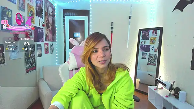 Snapshot of sakuraa_of chatting on September 2025 11:48:02 AM sakuraa of online show from September 2025 11:48:02 AM