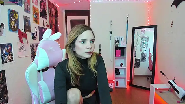 Snapshot of sakuraa_of chatting on September 2025 11:27:01 AM sakuraa of online show from September 2025 11:27:01 AM