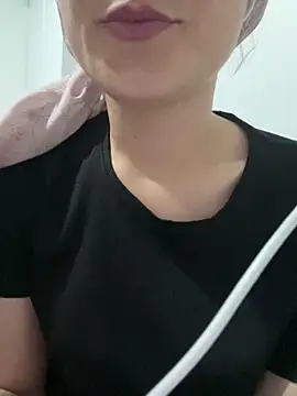delibiri11 online show from May 2026 09:56:01 PM