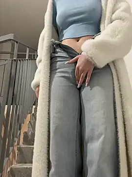 Cumonmme online show from February 2026 08:40:01 PM