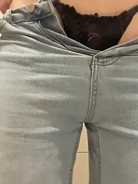 Cumonmme online show from February 2026 09:01:02 PM