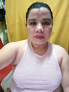 hotlyn45 online show from October 2025 01:43:01 PM