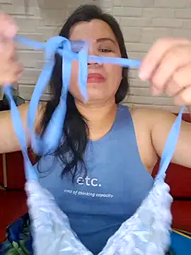 hotlyn45 online show from January 2026 01:17:02 PM