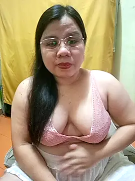 Snapshot of hotlyn45 chatting on September 2025 07:48:01 AM hotlyn45 online show from September 2025 07:48:01 AM