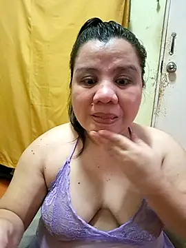 Snapshot of hotlyn45 chatting on September 2025 05:03:02 AM hotlyn45 online show from September 2025 05:03:02 AM