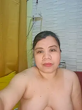 hotlyn45 online show from February 2026 02:45:02 AM