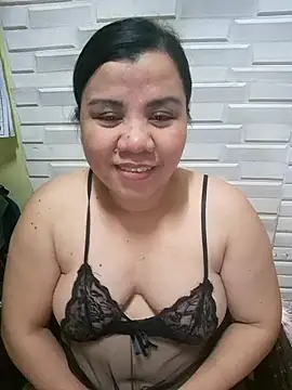 hotlyn45 online show from November 2025 08:46:02 PM